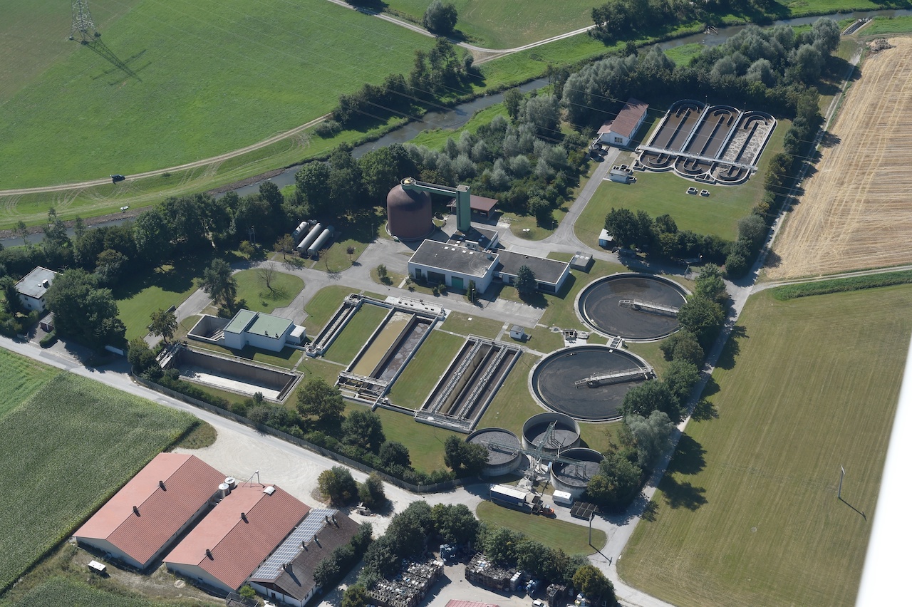 Luftbild der Kläranlage in Hirblingen